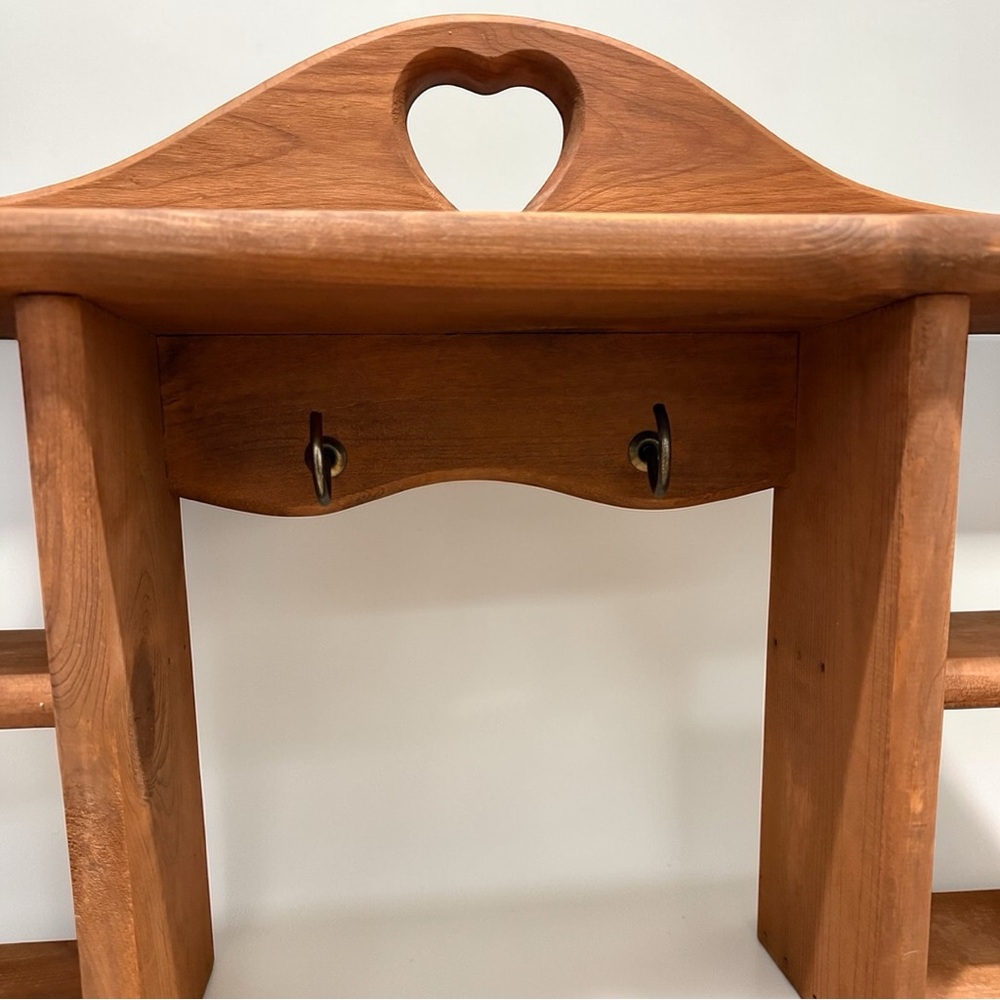 Vtg 1980 Heart Cutout Solid Wood Wall Display Shelf Organizer W/ Hooks & Cubbies - Picture 6 of 16